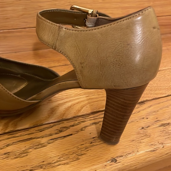 Kelly & Katie Tan Block High Heels Buckle Pumps Size 8.5 - Picture 8 of 11